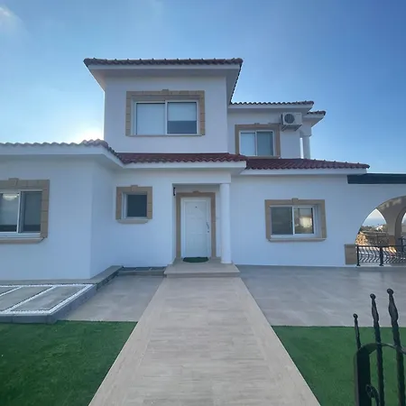 Modern In Peaceful Area With Sea And Mountain View's